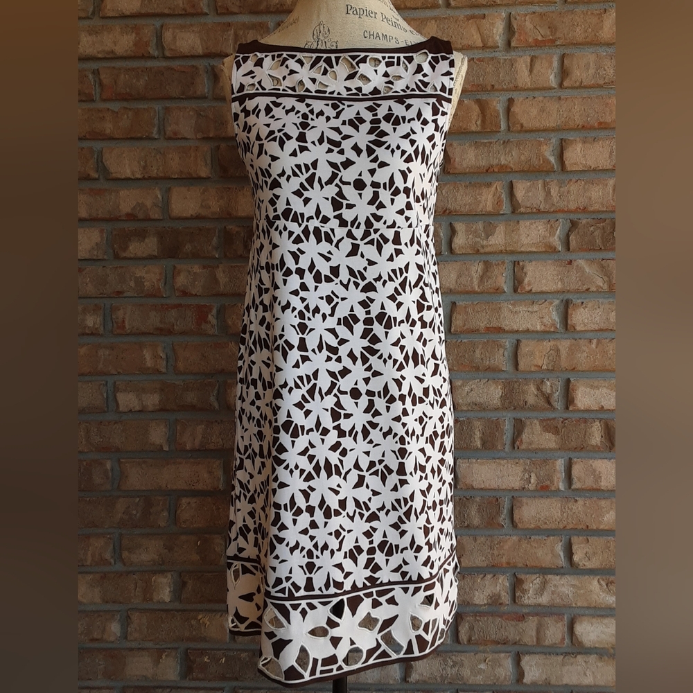 Diane Von Furstenberg Vintage Brown And Cream 100% Silk Floral Shift Dress